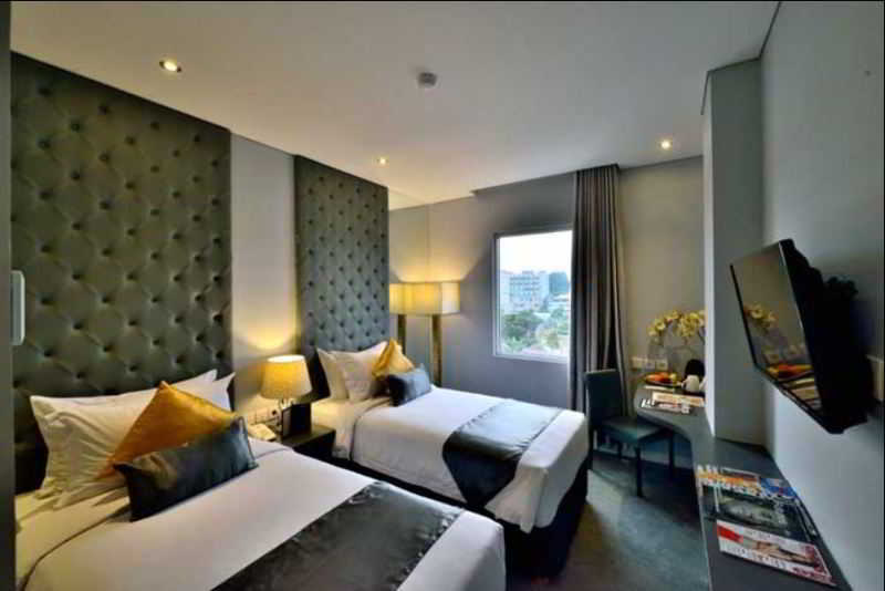 Serela Cihampelas By Kagum Hotels Bandung Esterno foto