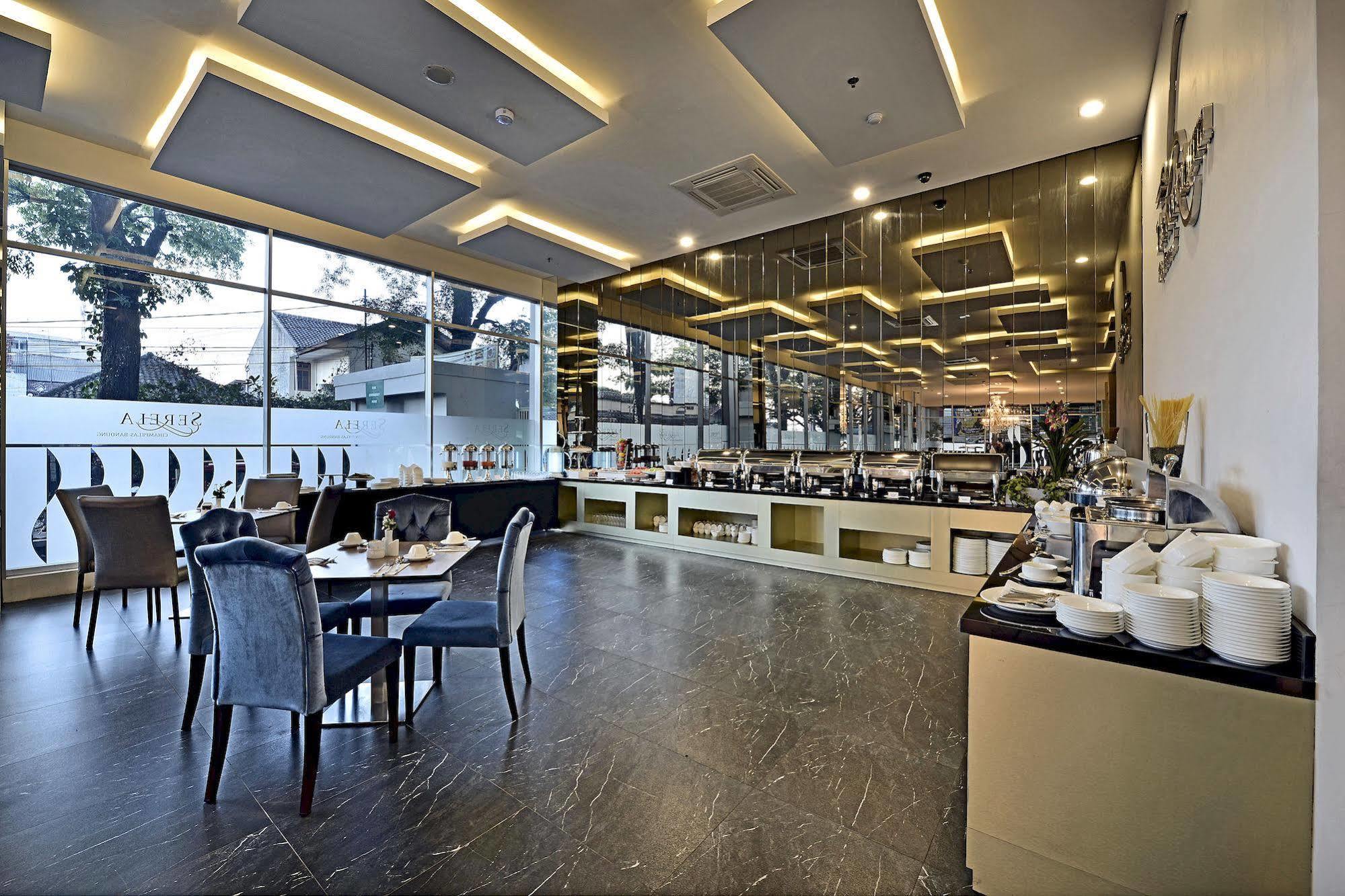 Serela Cihampelas By Kagum Hotels Bandung Esterno foto