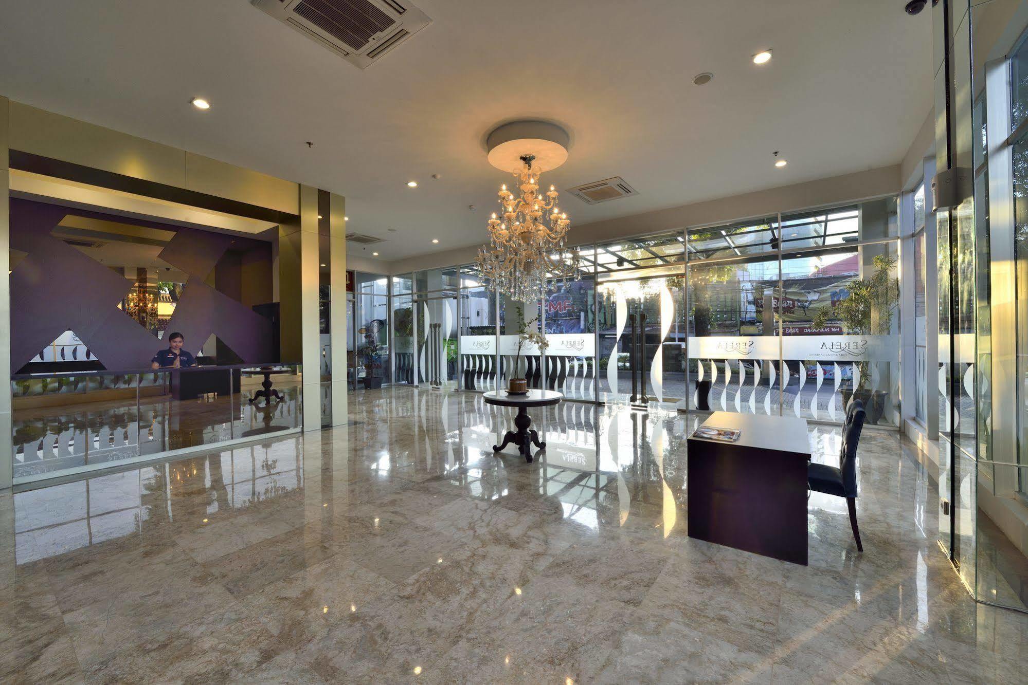 Serela Cihampelas By Kagum Hotels Bandung Esterno foto